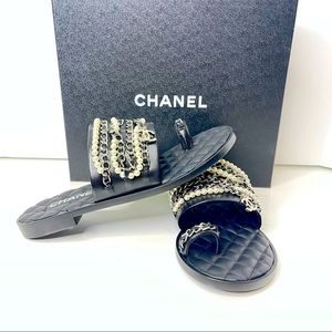 CHANEL Quilted Black Pearl & Chain Slide Sandals